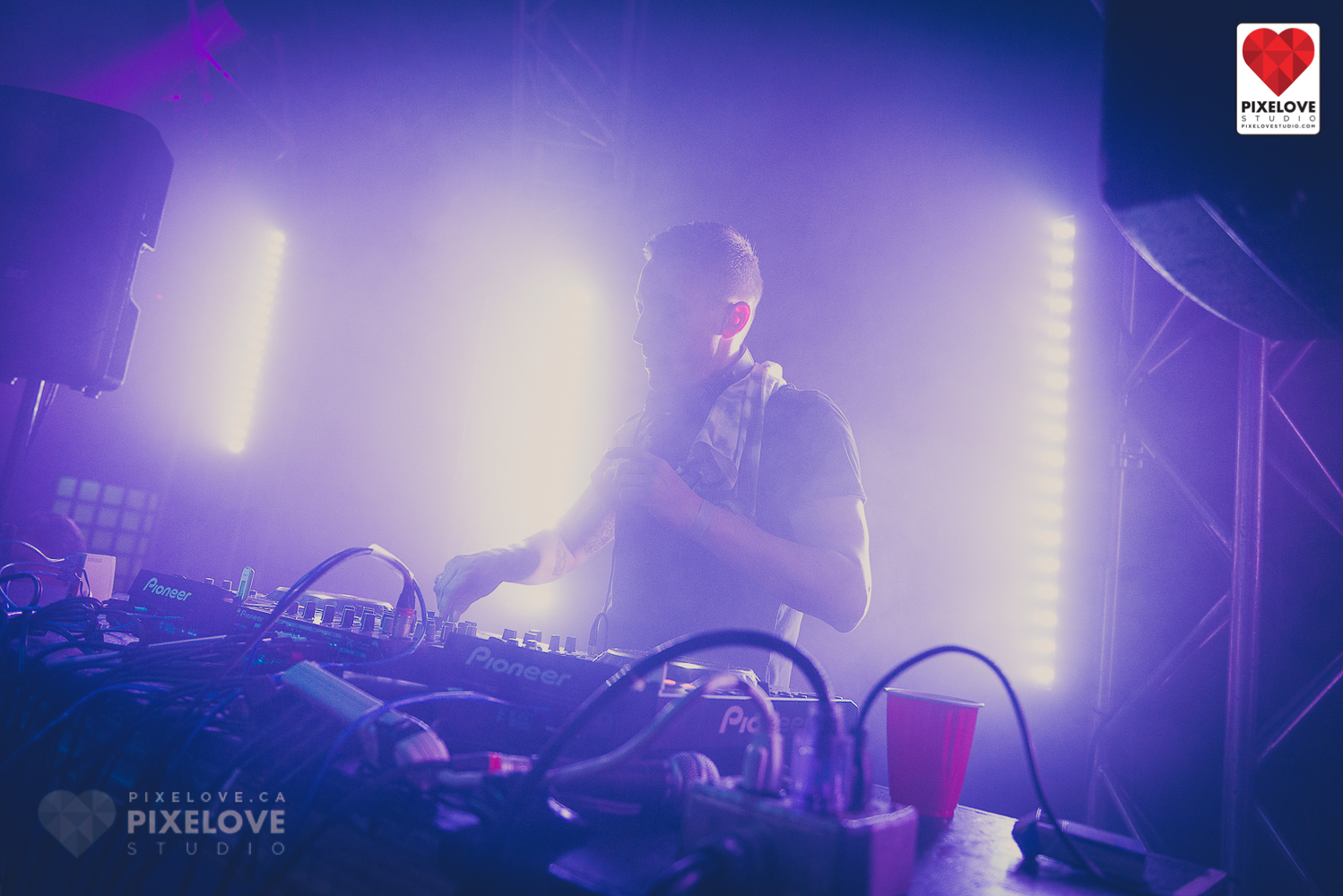 Skins IX electronic music event in Montreal. Photography by Pixelove Studio music photographer in Montreal, Canada.