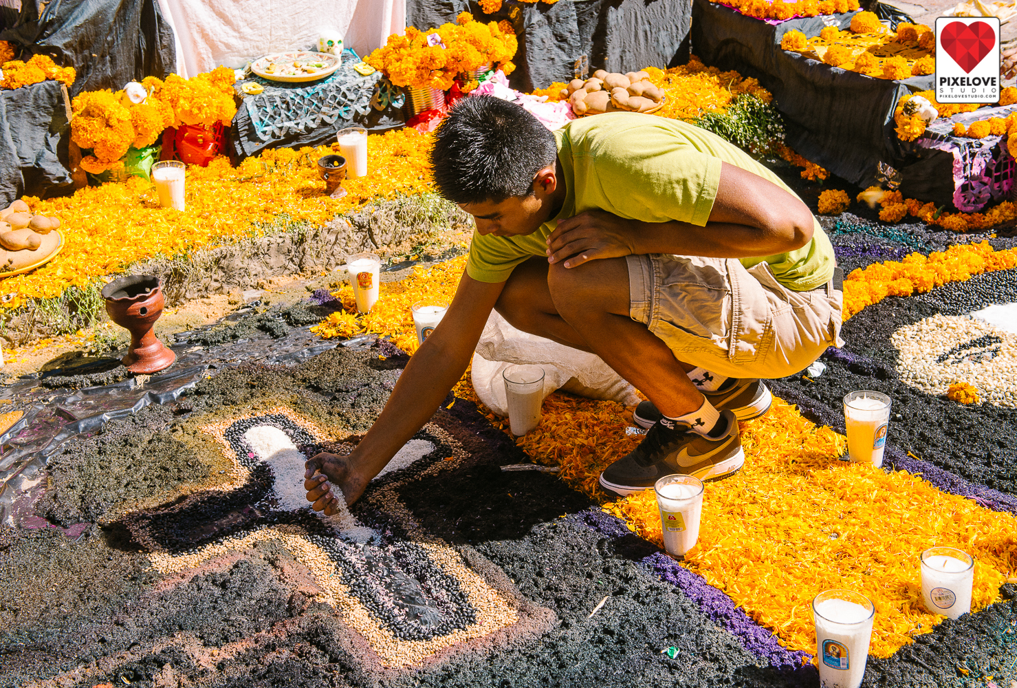 Celebracion del dia de los muertos el 1 y 2 de noviembre en San Miguel de Allende, Guanajuato. Day of the Dead celebration on Novemeber 1st and 2nd in San Miguel de Allende, Guanajuato, Mexico.